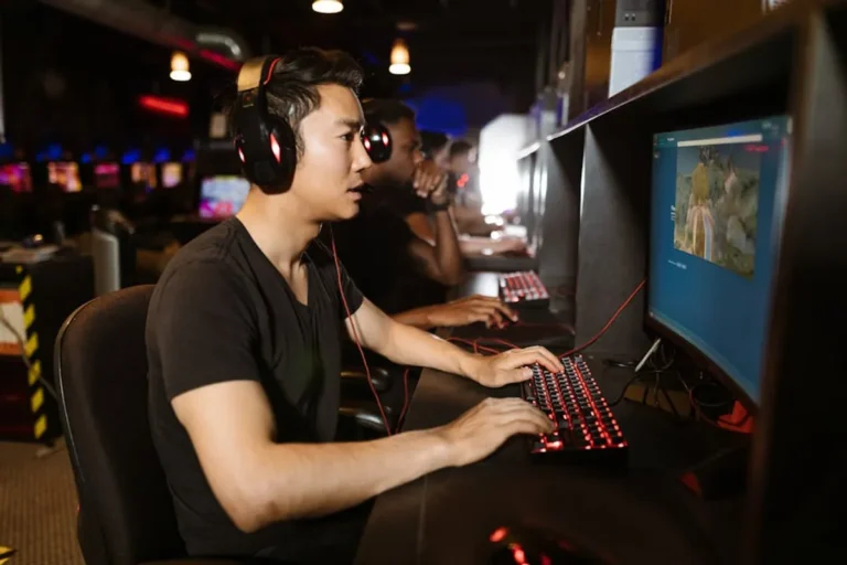 Best Online Games to Play During Breaks