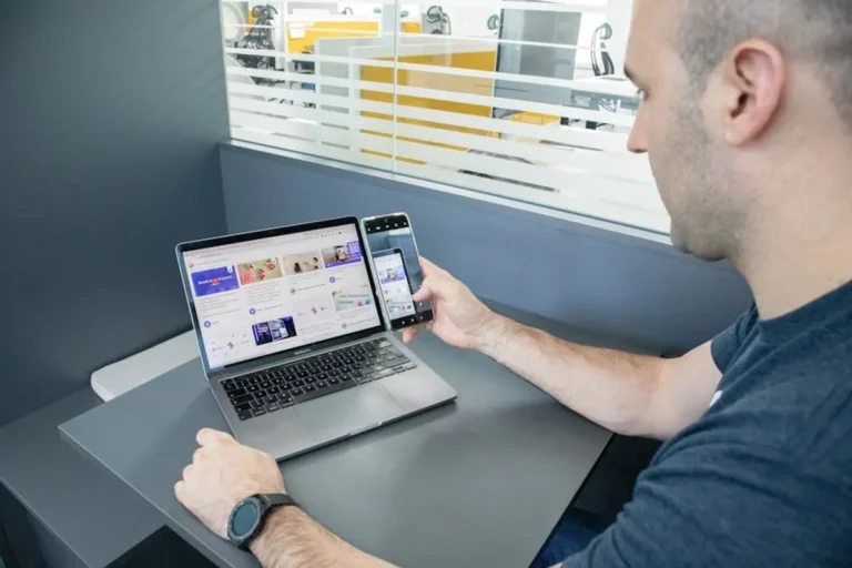 fontmirror.com Explained Through the Lens of media, online culture, and digital trends