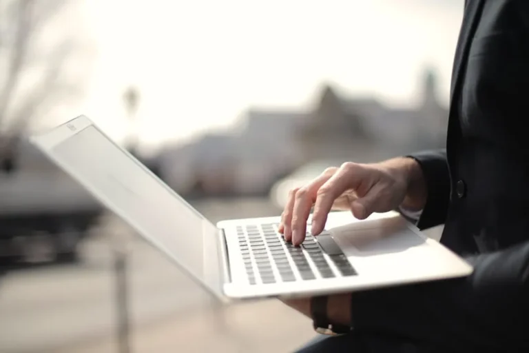 How to Build a Useful Article Around simplifydiggs.com Without Sounding Generic: A Practical Recemic Guide