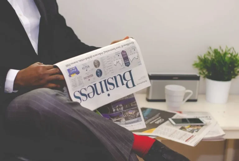 How to Use News Trends Without Becoming a News Site