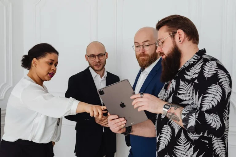How voomixi.com Fits Into a Smarter Topic Cluster Strategy: The Recemic Angle